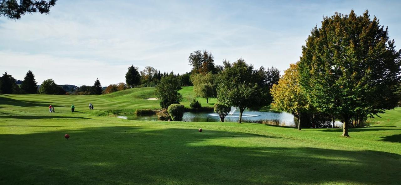 Hotel Golf De La Gruyere Pont-la-Ville Exterior foto